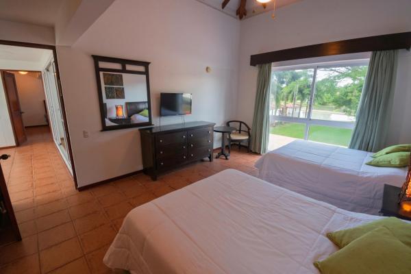 Casa adosada de 4 habitaciones en costa blanca