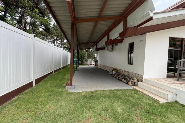 Se vende casa en altos de cerro azul