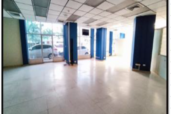 Local en ultramar plaza