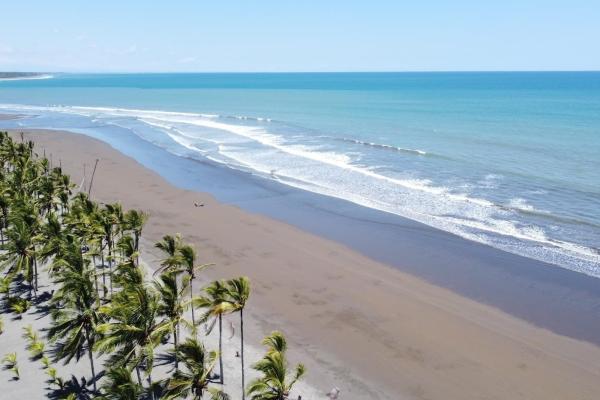 Charming coastal home for sale in coco beach, pana