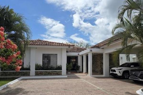Palmeras del golf 495,000 neg. close to beach and