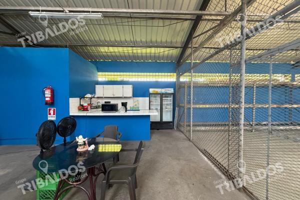 Alquiler de bodega con oficinas en juan díaz