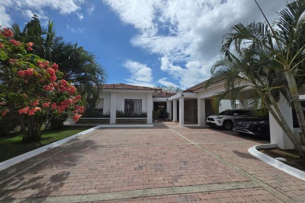 Palmeras del golf 495,000 neg. close to beach and
