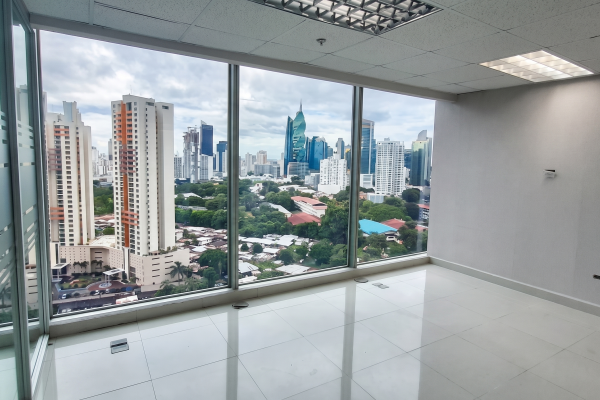 Alquiler de moderna oficina en oceania business plaza punta pacifica