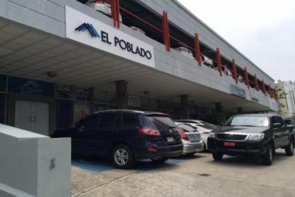 Local comercial en plaza ancana
