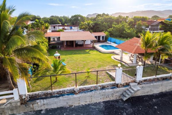 Oceanfront rental — playa malibú, gorgona