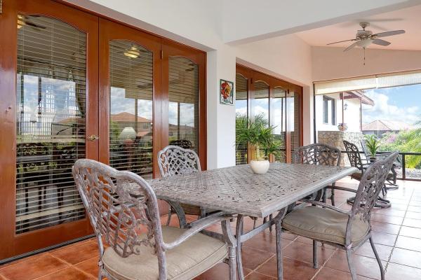 Distinctive home in los molinos | boquete, panama