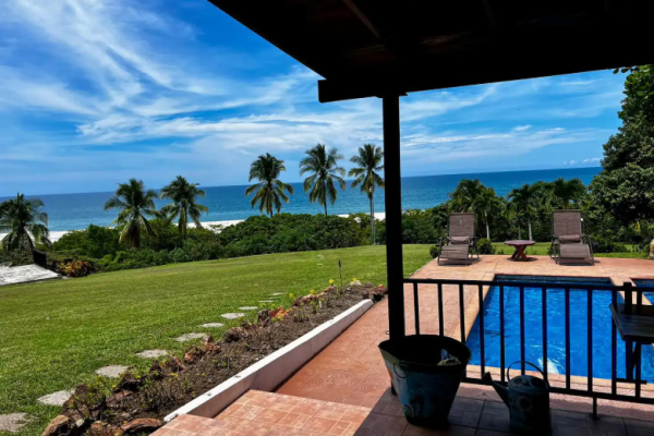 Se vende casa frente al mar en sea cliff