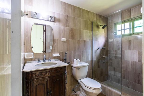 Residence for rent in altos del golf