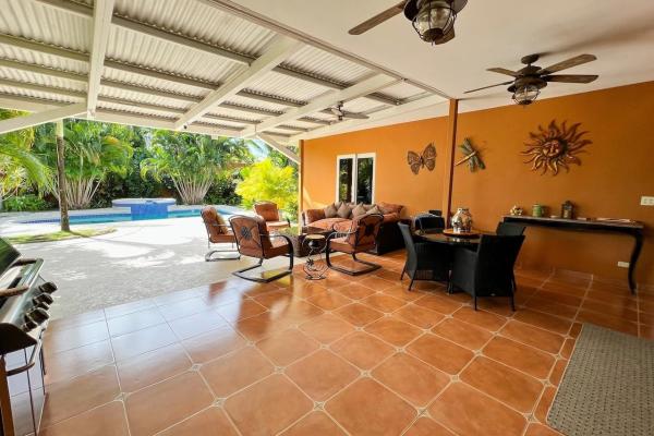 Hermosa casa privada en venta en coronado.