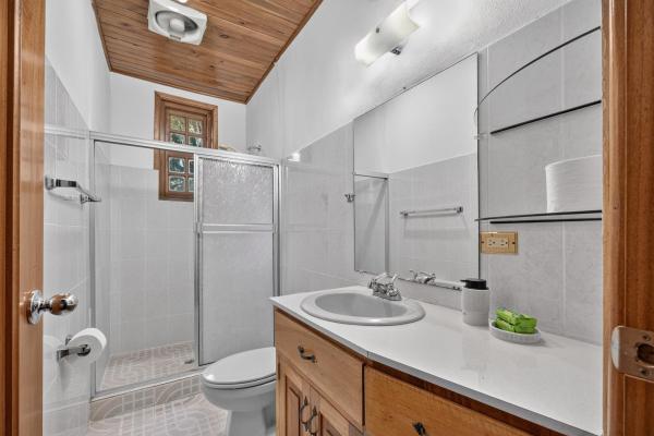 Finca frente al río bambito en venta | volcán panamá