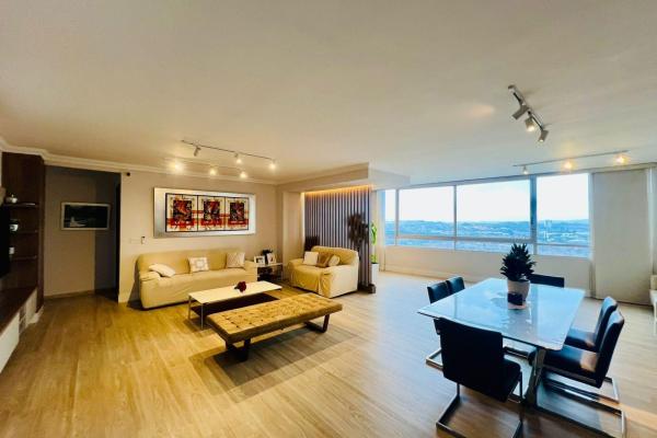 Apartamento en venta en costa del este remodelado