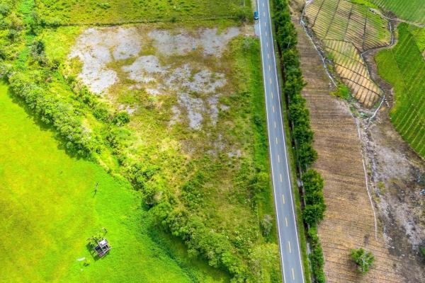 Flat road-front lot for sale in volcan