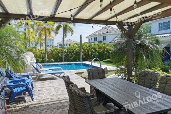 Bijao beach club & residences