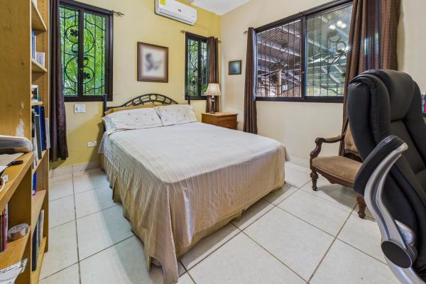 3 bdrm tropical estate hacienda pacifica