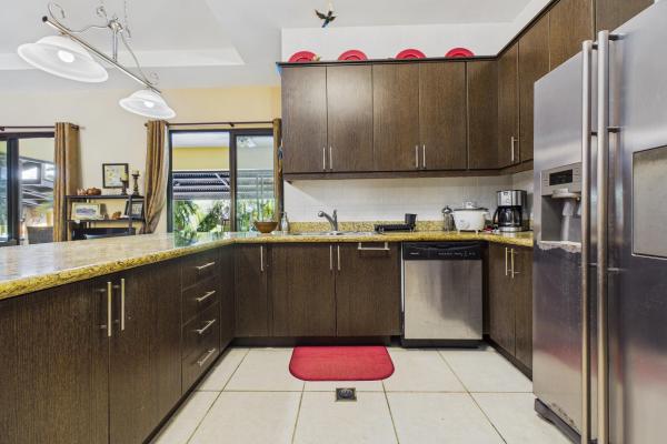 3 bdrm tropical estate hacienda pacifica