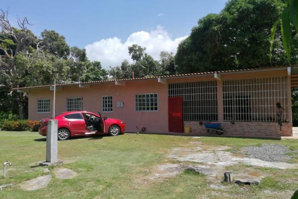 Venta de casa con amplio terreno en la palma, san carlos – panamá oeste
