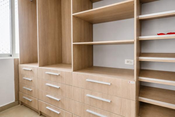 Apartment for sale in the innova tower building