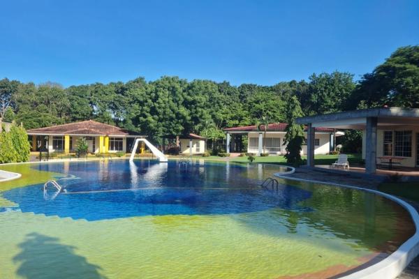 Spectacular country houses in chame coronado.