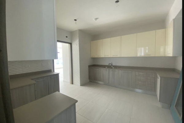Sale of apartment in the towers san francisco building.