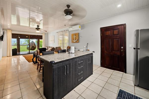 Oceanfront rental — playa malibú, gorgona