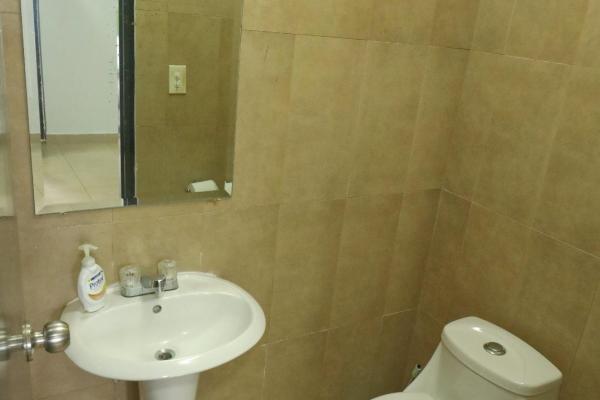 Furnished 2-level apartment near the beach
