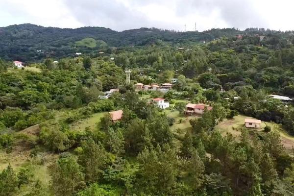 Mountain finca in chica