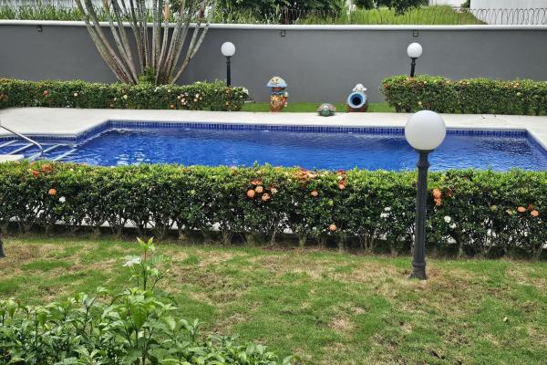 House in coronado with pool and 1000m2 land