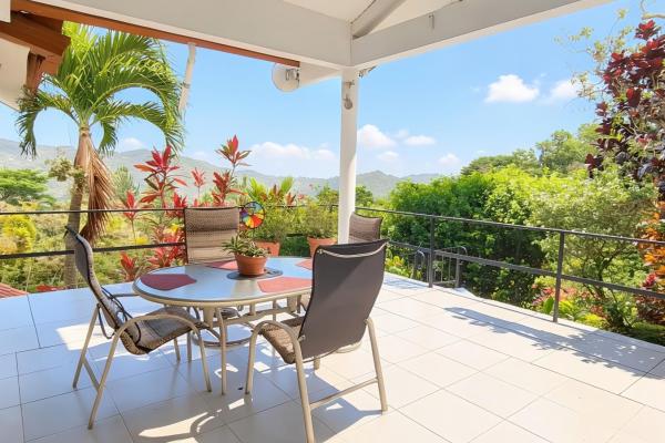Se vende casa de montaña con impresionantes vistas en altos del maria