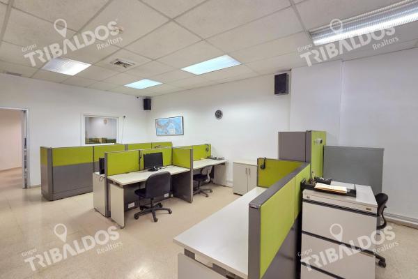 Commercial premises for sale in tumba muerto