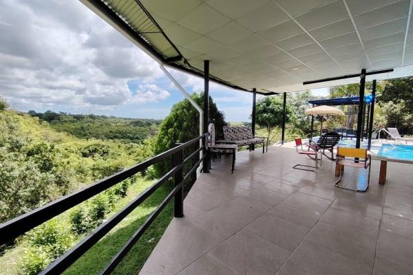 Casa con piscina, jacuzzi y espectaculares vistas a la montaña en el higo