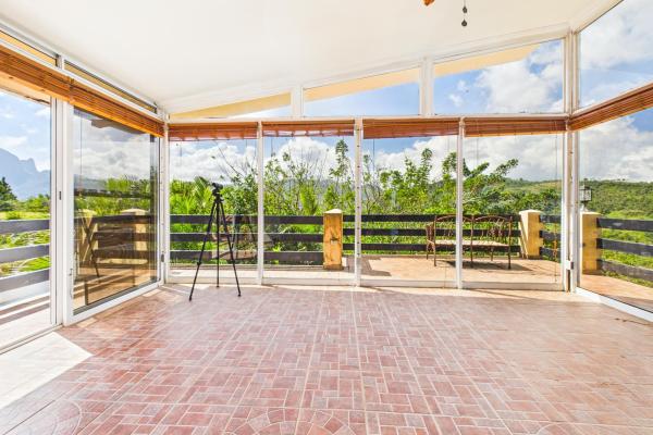 Casa con vistas a la montaña y al océano en venta en sora