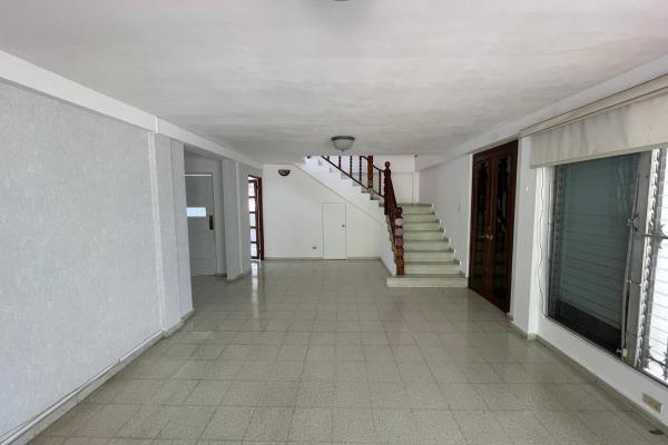 Venta de casa dos pisos con elevador en la loma (hato pintado)
