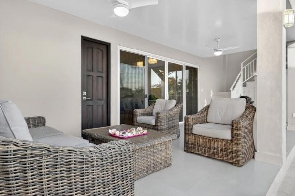 Casa moderna con vista al mar en andromeda estates pedasi