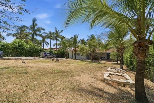 Pedasí home near town and beach