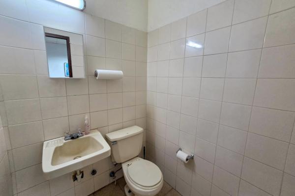 Commercial premises for sale in tumba muerto