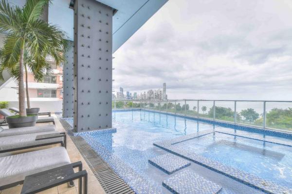 Apartamento frente al mar en venta avenida balboa