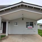 Banco vende casa en ph rolling hills, la chorrera