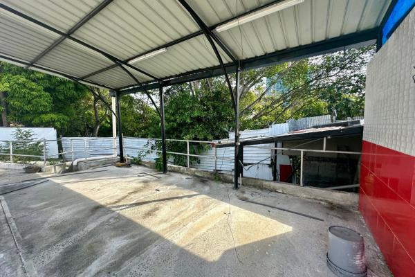 Commercial lot for sale or rent in linda vista