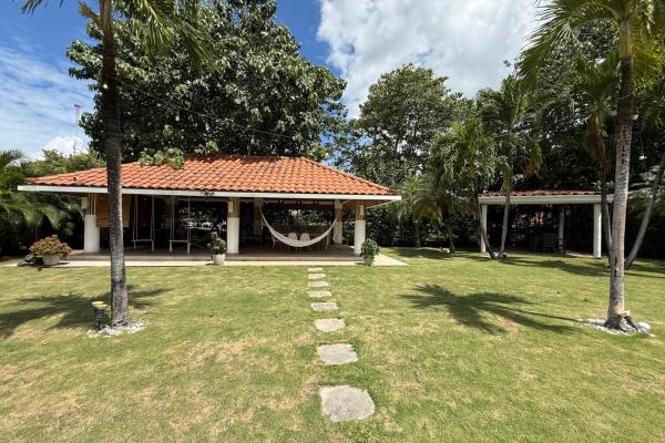 Casa con piscina en coronado golf | amoblada y equipada