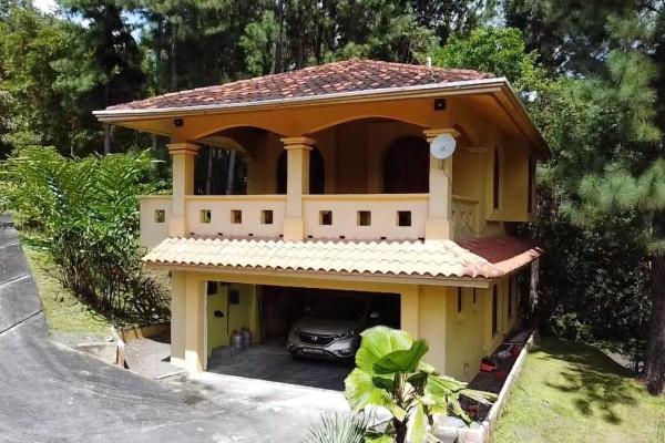 Casita de montaña y gran terreno