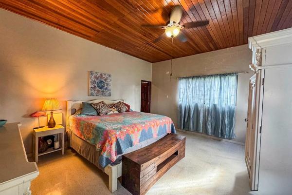 Home with pool on a 2,239 m² lot