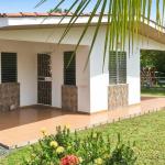Casa en pedasí con área independiente para huéspedes