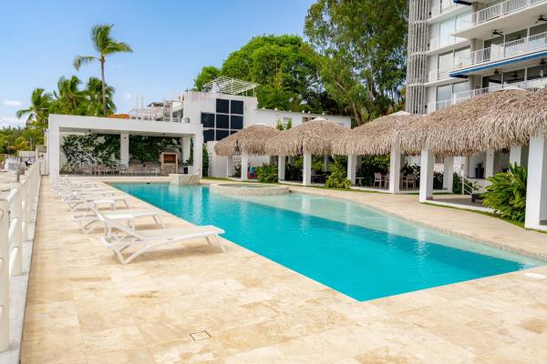Apartamento de 4 habitaciones frente al mar en farallon