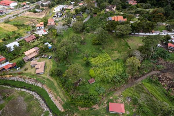 Terreno para desarrollo en el centro de boquete