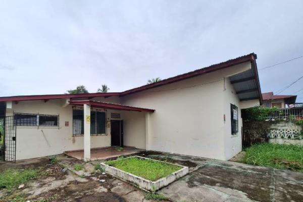 Venta de terreno con mejoras en rio abajo
