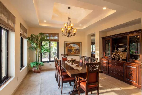 Luxurious estate residence in valle escondido
