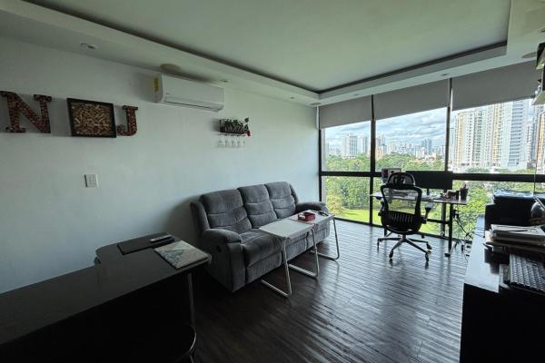Modern apartment in altos del golf