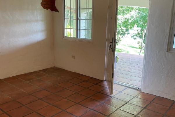 Península con casa y acceso al mar