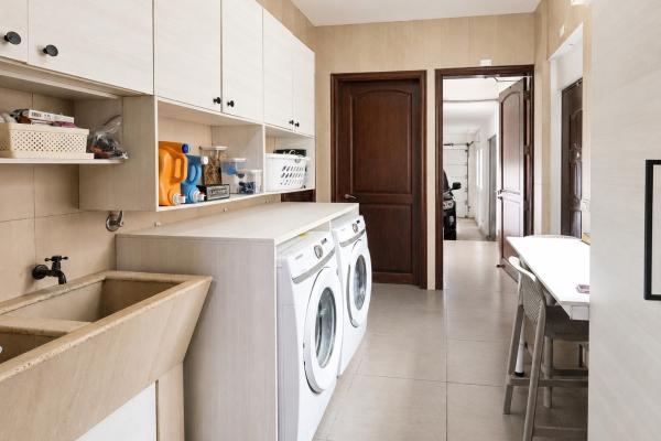 Single-family home for sale in santa maria